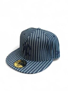 NWT New Era 59Fifty NY Yankees Pinstripe Hat Size (7 3/4”)